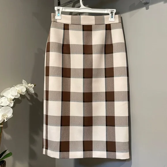 NWOT GORGEOUS PENCIL SKIRT - Picture 2 of 14